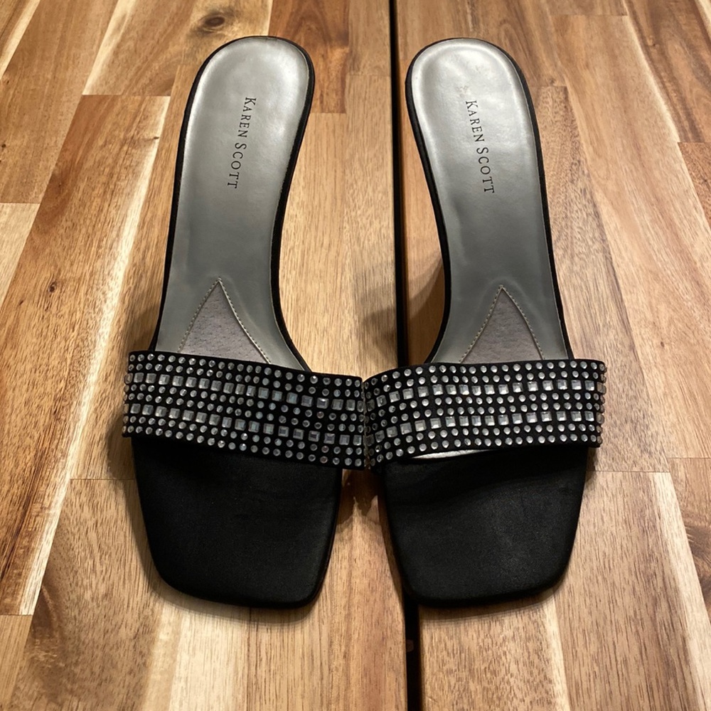 Karen Scott heels